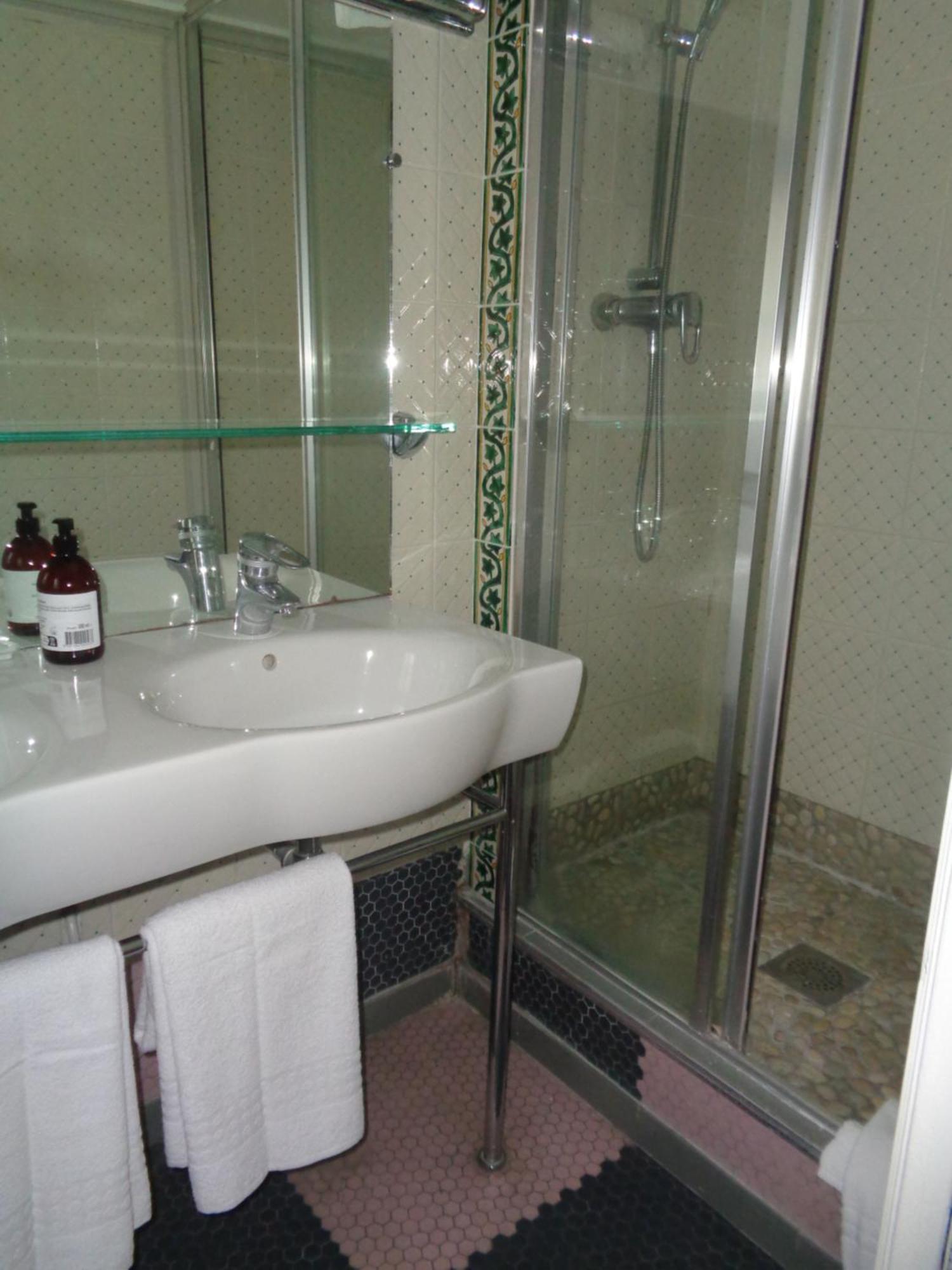 פריז Hotel Les Degres De Notre Dame מראה חיצוני תמונה