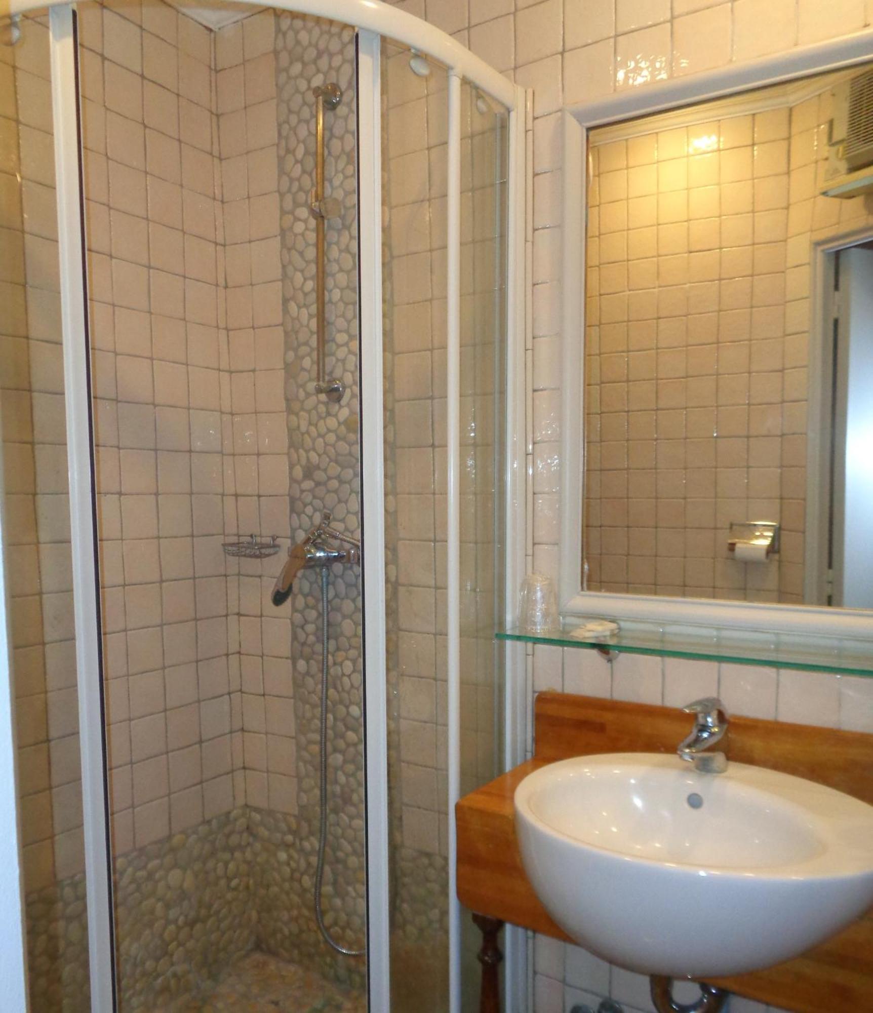 פריז Hotel Les Degres De Notre Dame מראה חיצוני תמונה